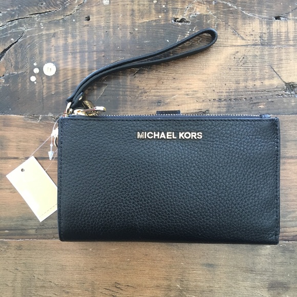 Michael Kors Handbags - Michael Kors jet set double zip wristlet